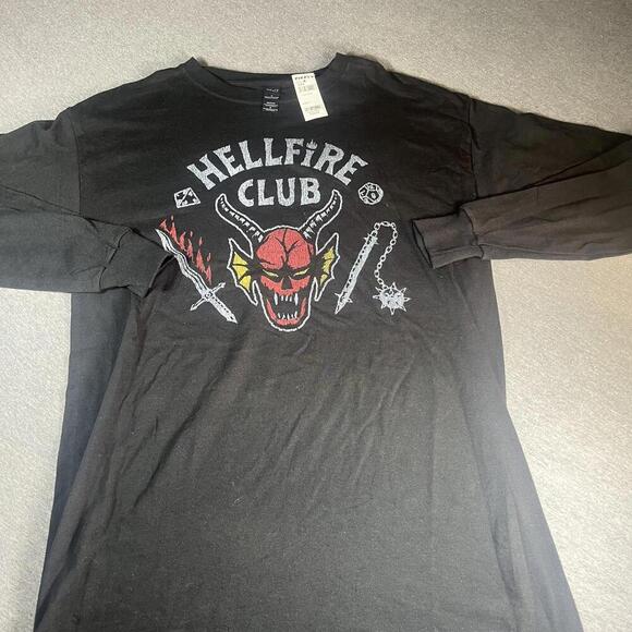 NWT Stranger Things Netflix Hellfire Club Mens longsleeve Tshirt  Size  Medium - Picture 4 of 6